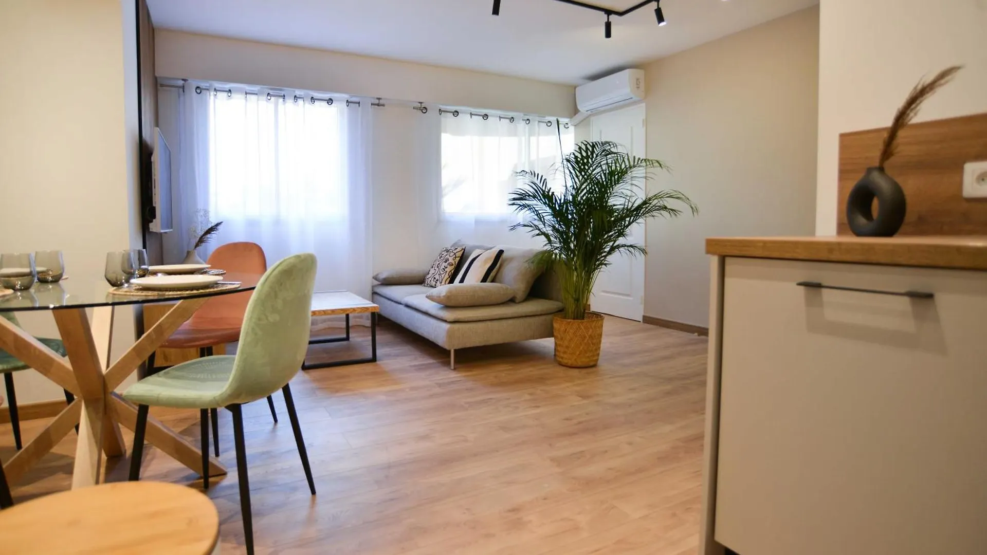 Apartment 50 M Plage & Tram Superbe Appart Recent Nice